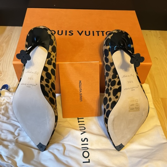 Louis Vuitton - Blossom Pump - Picture 7 of 9
